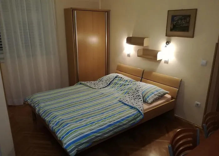 Kurtic Daire Makarska